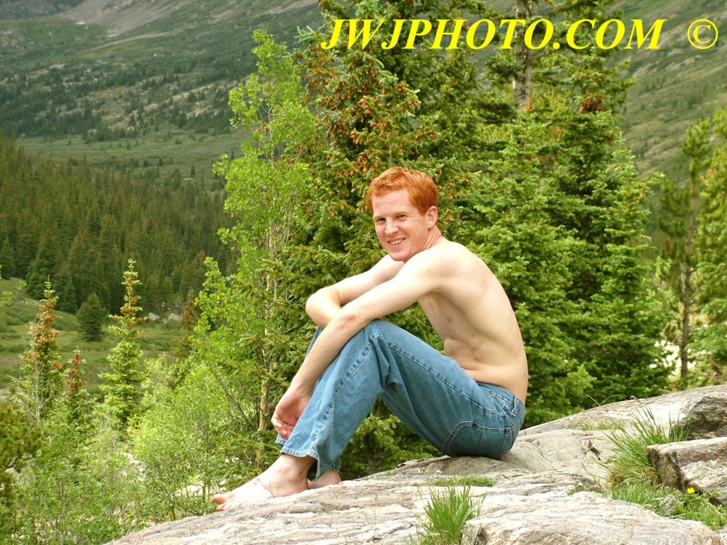 Scenery boi smiles